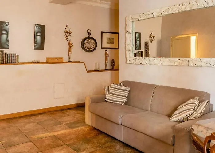 Apartment Historical Center Up To Six People Rom
